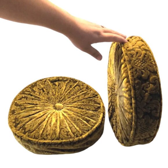 Set 2 Vintage Round Gathered Crush Velvet floral Cushions Chic Filled Luxury - Picture 8 of 16
